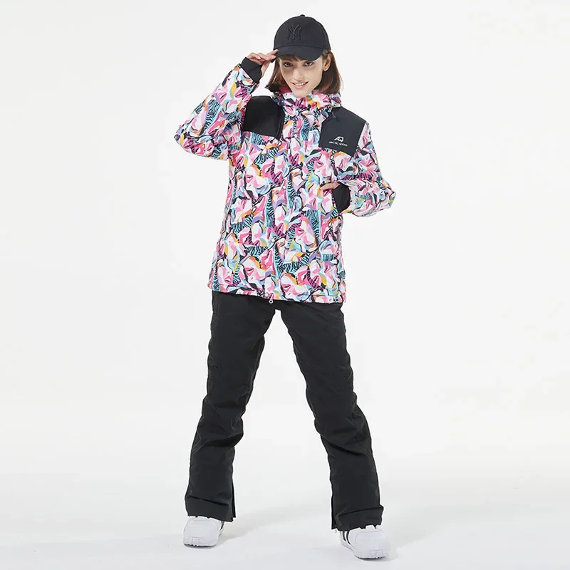 2025 New Ski Clothing Women's Winter Breathable Warm Waterproof Ski Suit Men's Double Board Sports Loose Skiing Jacket