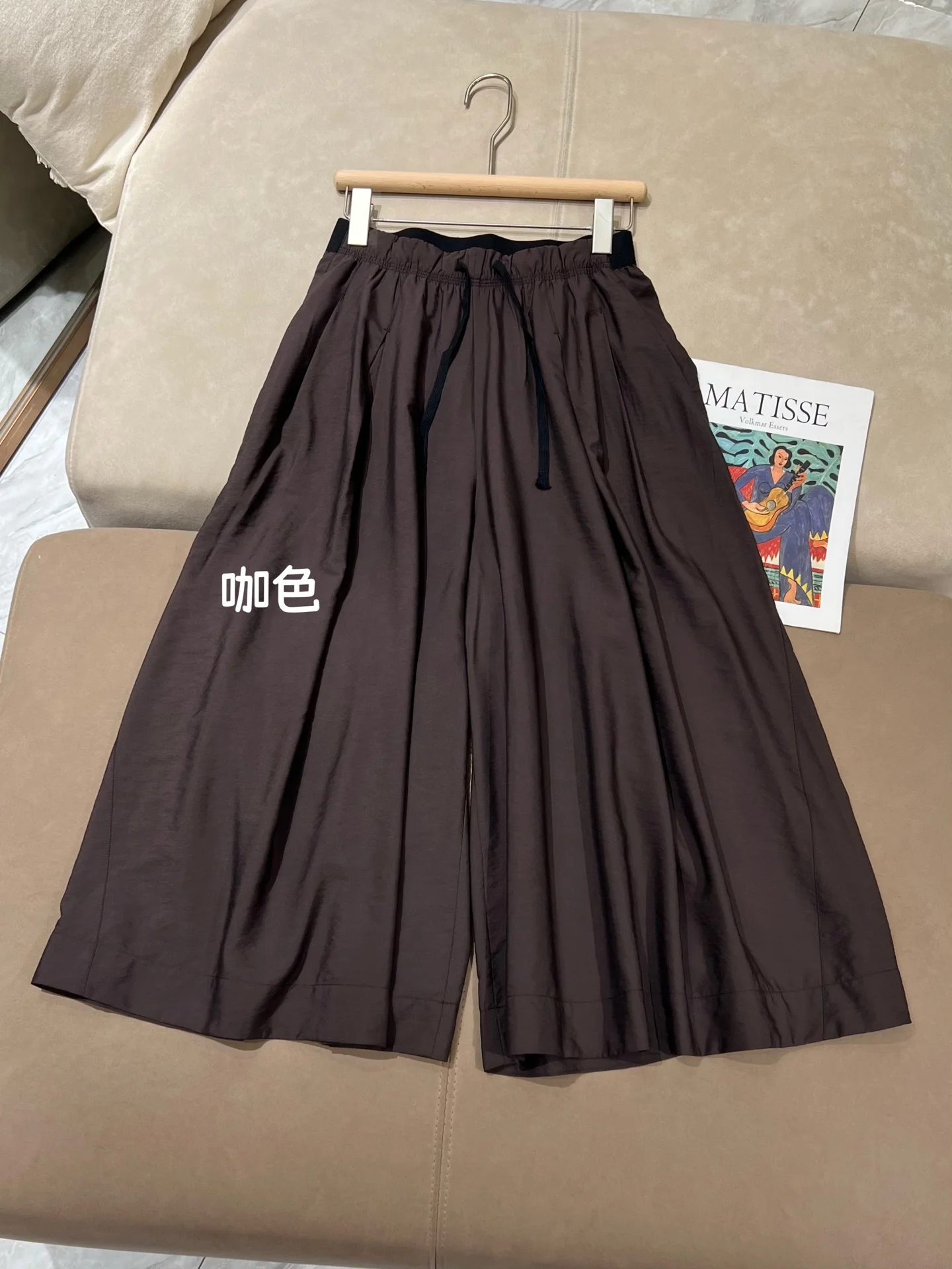2026 Spring/Summer New Arrival: High-Quality, Stylish, and Casual Women's Drawstring Culottes (Wide-Leg Silhouette)