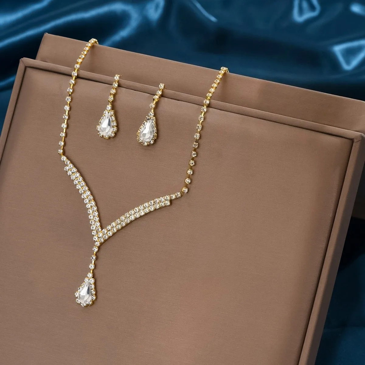 3pcs Luxury Zircon Jewelry Set for Women Stainless Steel Hypoallergenic Wedding Banquet Sparkle Earrings Necklace Gift Set
