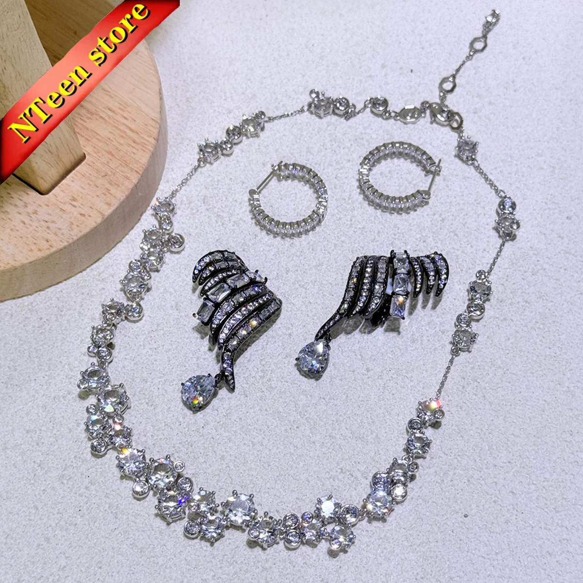 

Original 2025 New Trend Anniversary Jewelry Set Charm White Crystal Luxury Necklace Bracelet Ring Earring Women's Romantic Gift