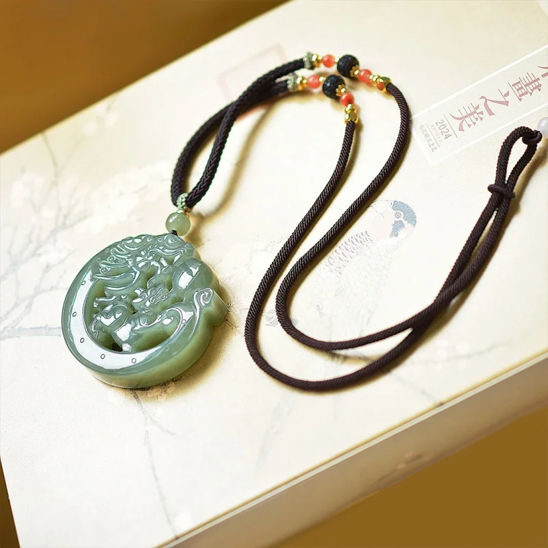 

Exquisite Hetian jade material antique pendant