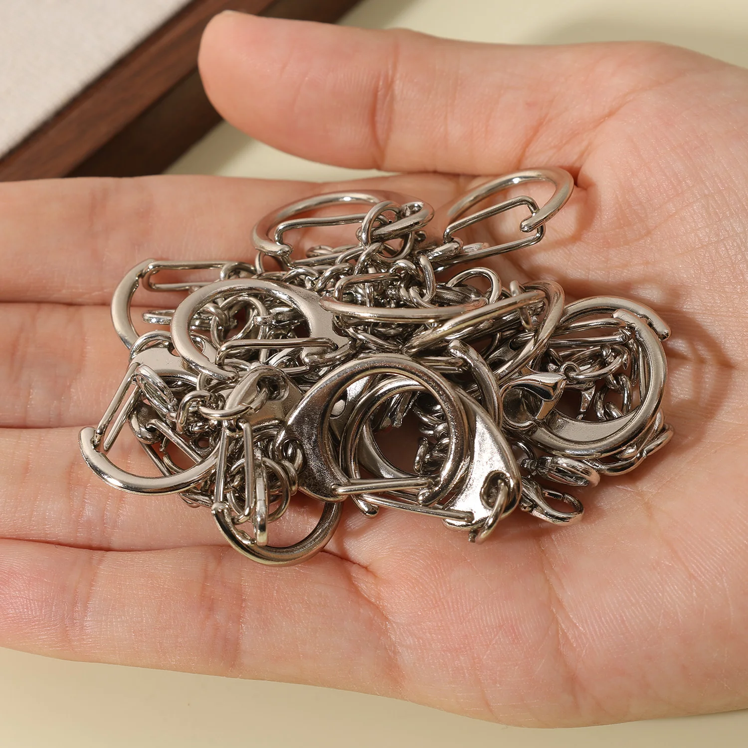 100/10 قطعة مشبك قفل المفاتيح C شكل المشابك موصل حلقة رئيسية السنانير DIY بها بنفسك صنع المجوهرات العثور على مفتاح ملحقات السلسلة