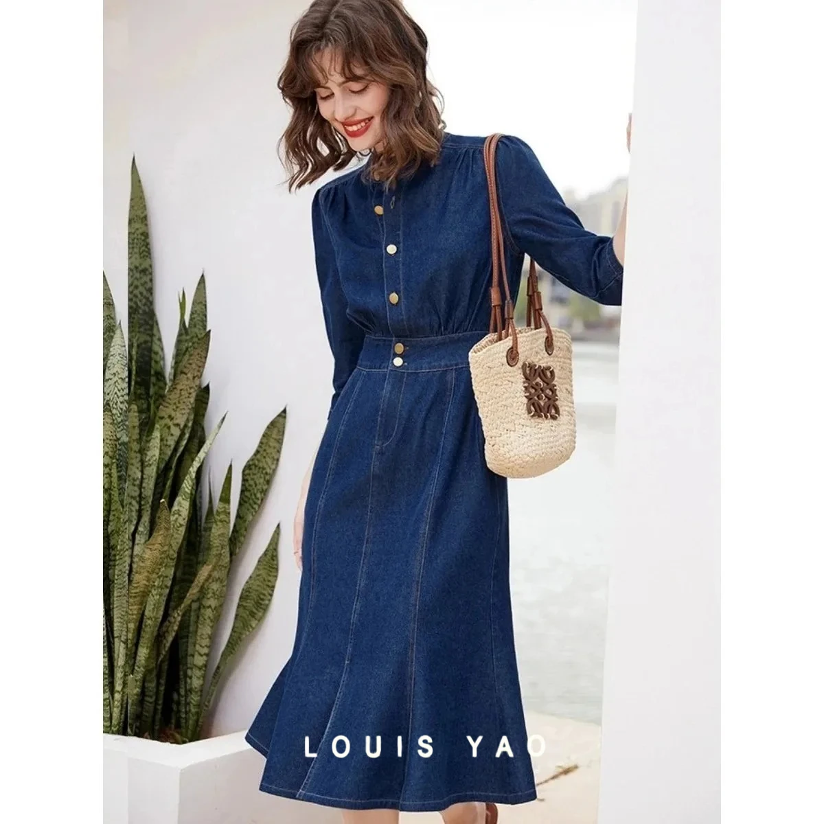 

LOUIS YAO Retro Style Casual Women Denim Dress 2025 Spring Three-quarter Sleeve Round Neck Slim Fit A-line Fishtail Dress