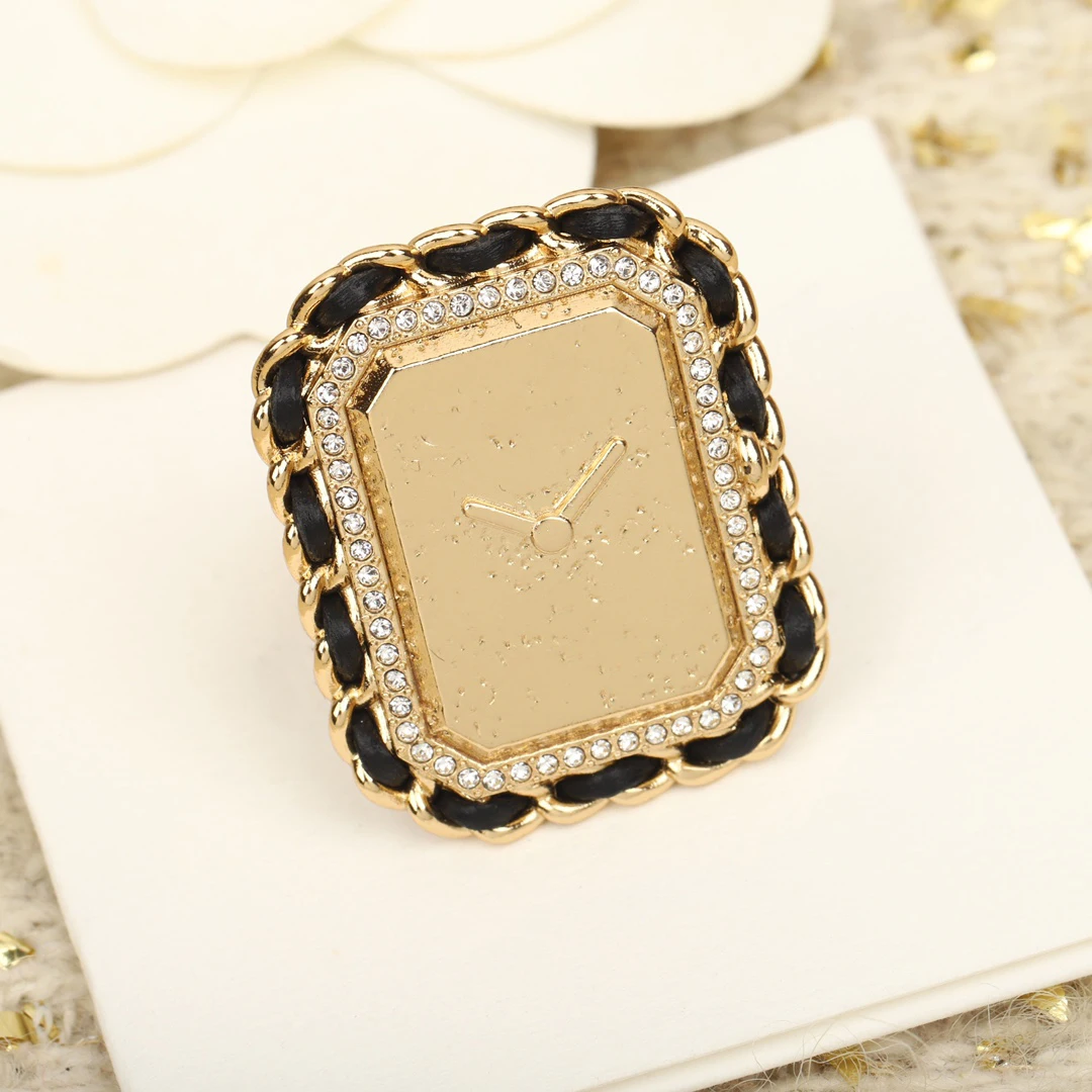 

Europe America Designer Brand Sheepskin Crystal Watch Ring Woman Charm Luxury Jewelry Trend