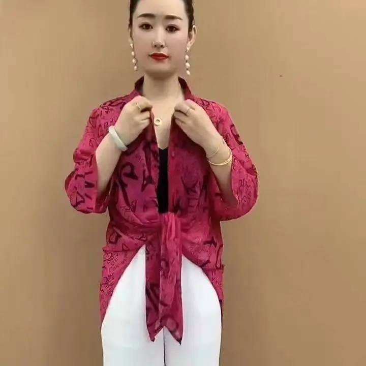 Wysokiej klasy koszula średniej długości dla kobiet w lecie Nowa moda w koreańskim stylu Szyfonowa koszula z rękawem 7/4 Top chroniący przed słońcem