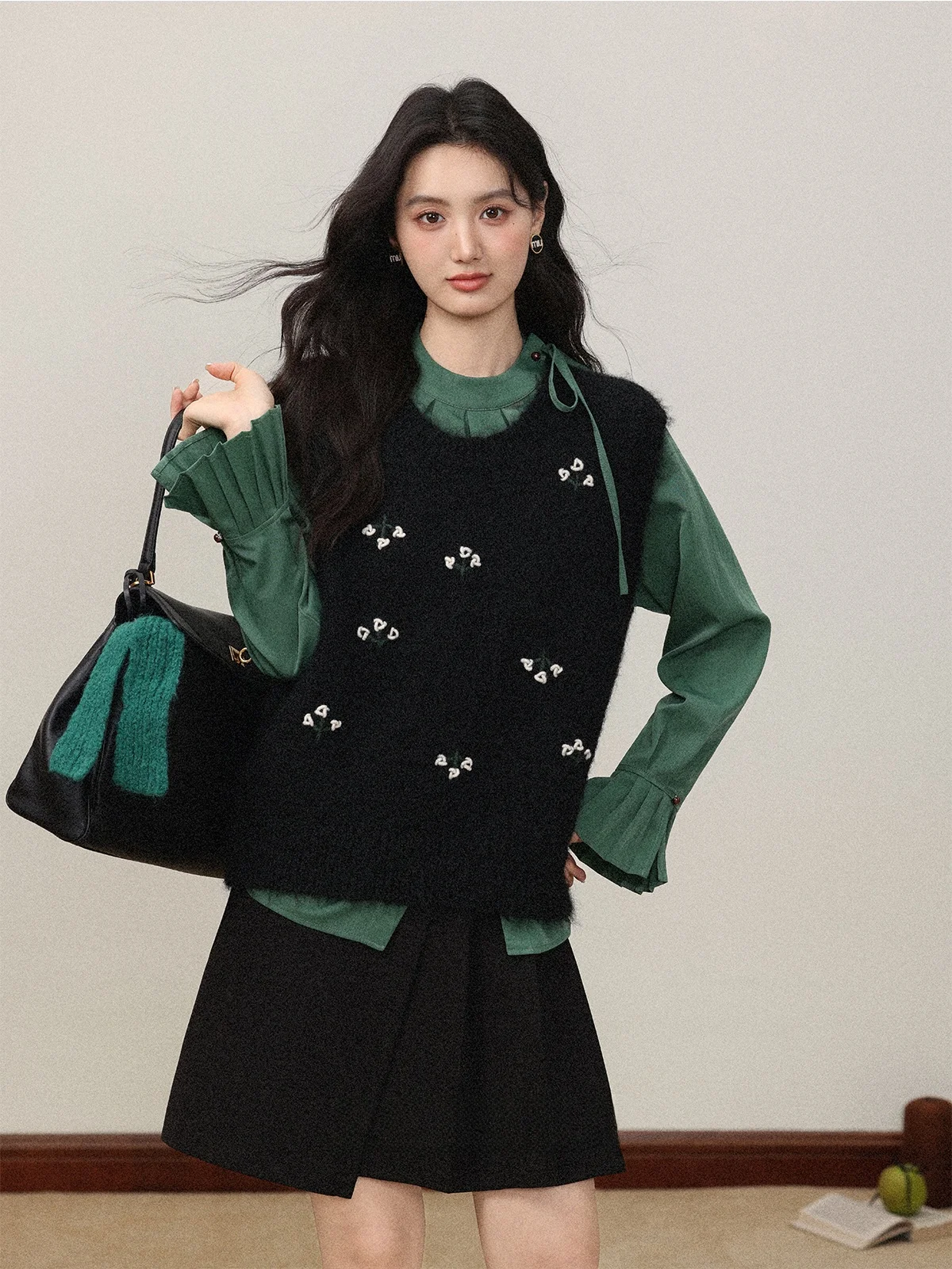 

een Long Sve irt Inner Wear Knitted Bla Vest Top Two-Piece Set Women's Faion Early Autumn Clete Outfit Zhang Soda