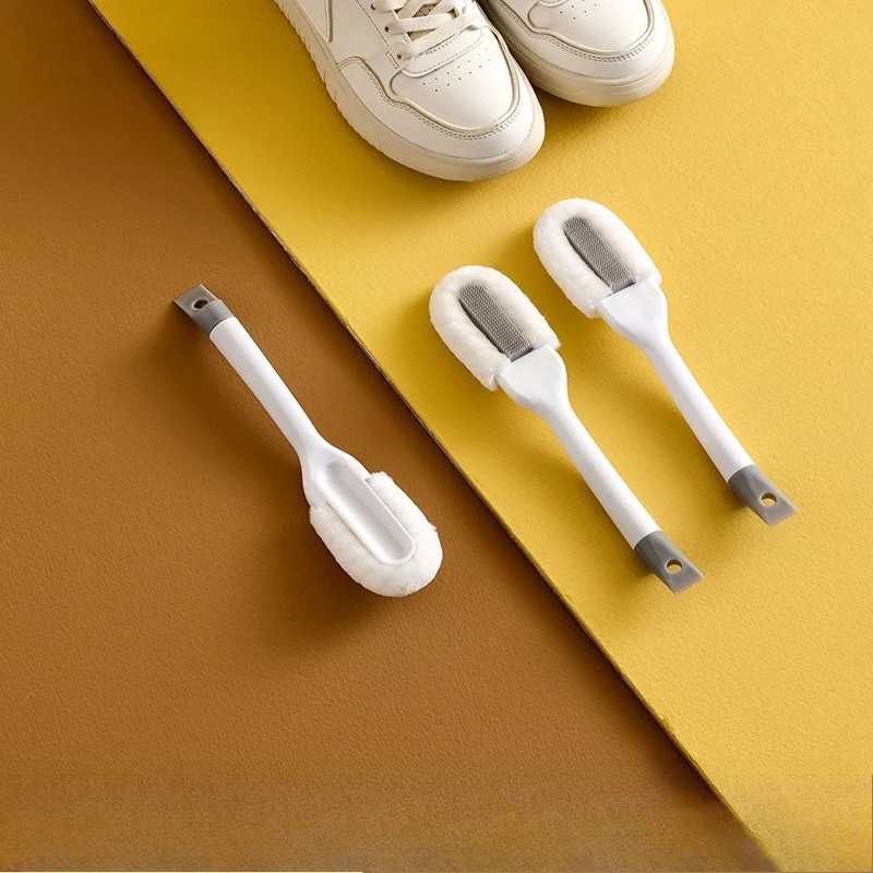

A Long-handled Special Cleaning Brush That Does Not Damage The Soft Bristles of Shoes