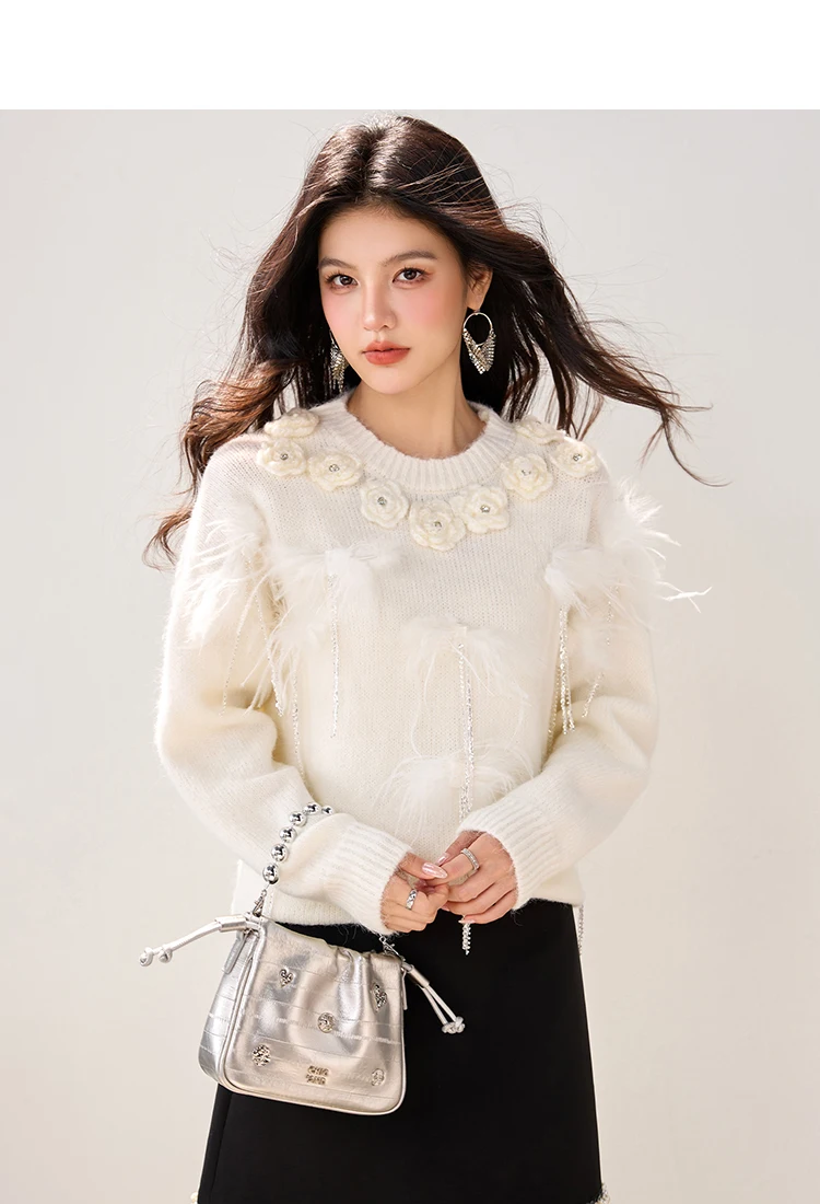 2025 Maglione invernale con perline per unghie con piume Maglione lavorato a maglia a maniche lunghe con cappuccio dolce e temperamento del vento delicato da donna