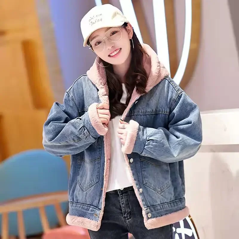 Short Winter 2024 for Cold Crop Hooded Woman Jean Coat with Fur Plush Warm Padded Outerwear Pink Denim Jacket Women Small Models