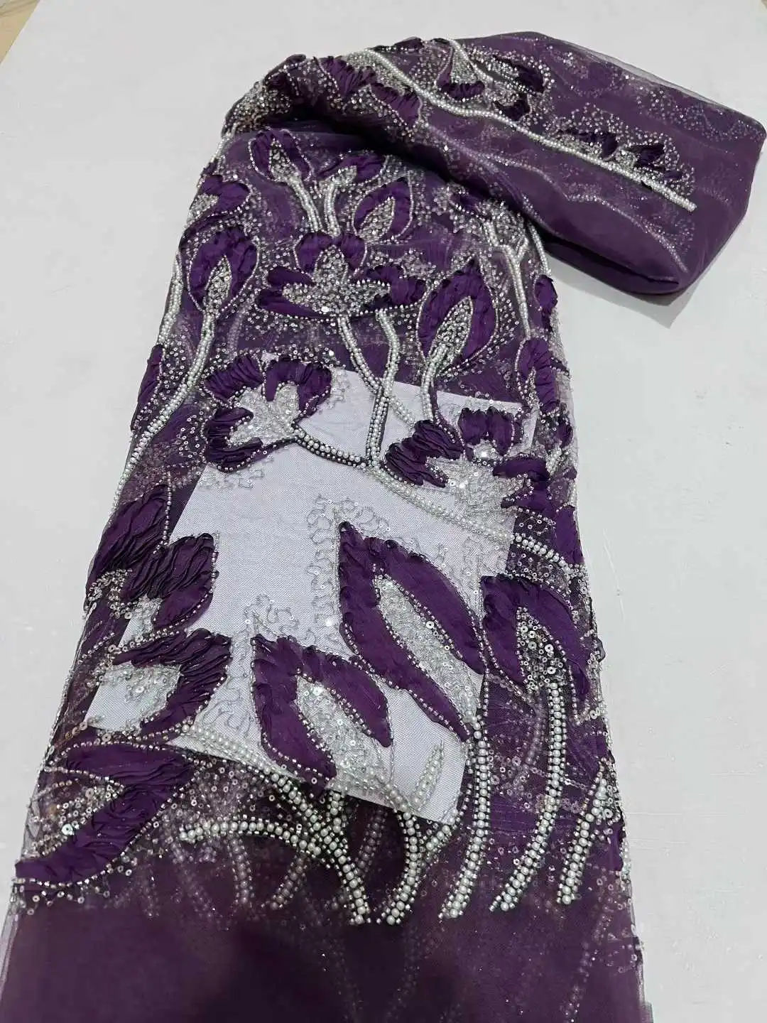 2025 رائجة البيع أحدث النيجيري الأفريقي فرنسا تول أقمشة الدانتيل مع الخرز الترتر الراقية للعروس حفل زفاف خياطة فساتين