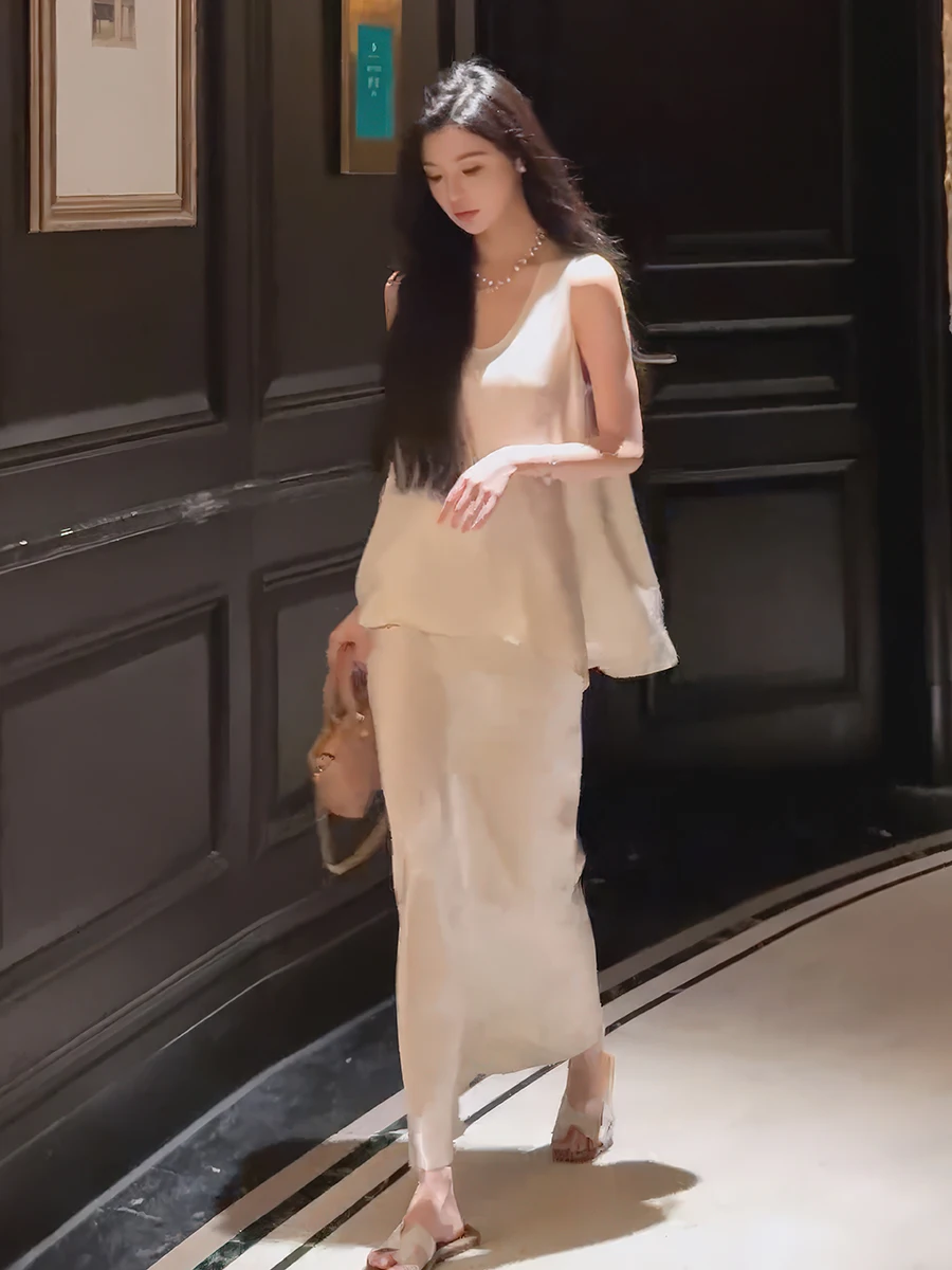 Estate 2025 Trendy Acetato Raso Svel Top dimagrante e gonna f Set in due pezzi per donna V-Ne Suite Marchio cinese