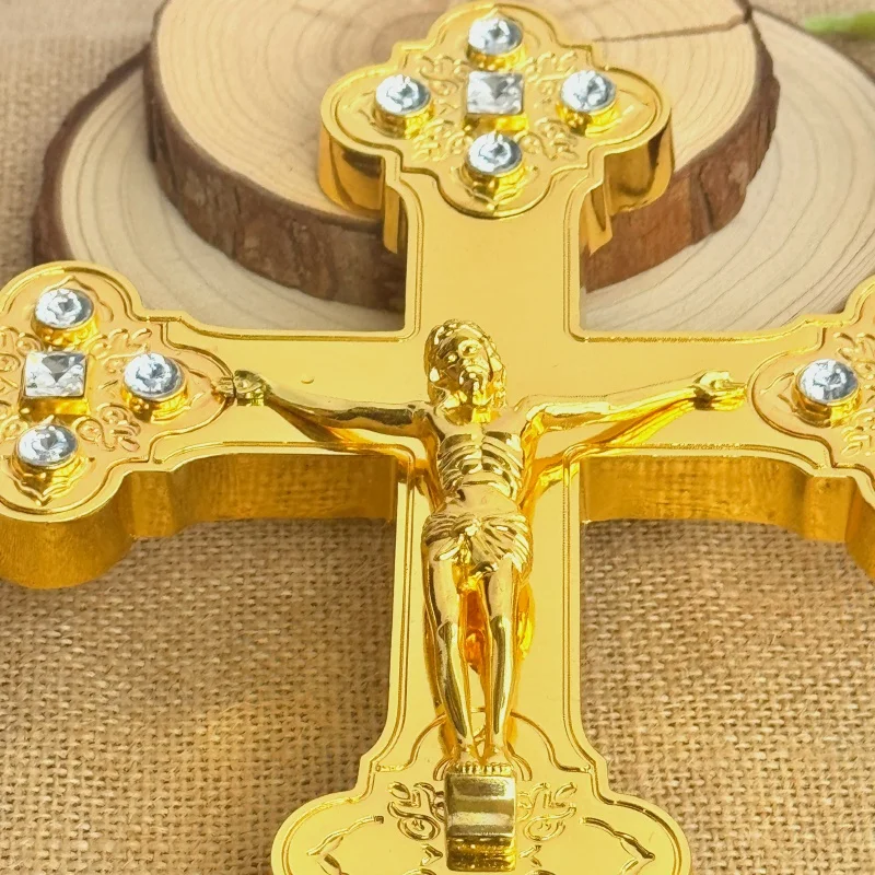 Orthodoxes Jesus Christus Kruzifix für den Hausaltar, Gold-Silber Metall, verziertes byzantinisches Kreuz mit Strasssteinen, religiöses Geschenk – Detail 3