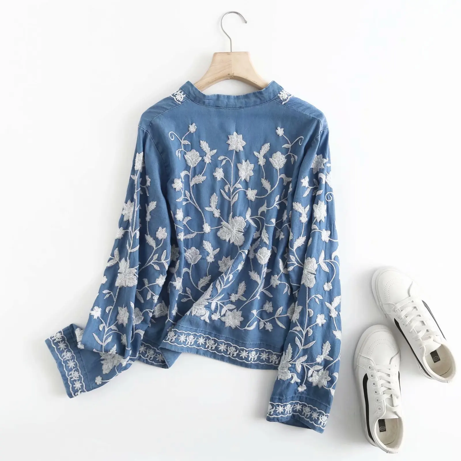 2025 New Embroidered Denim Shirt Women Streetwear Dark/Light Blue Long Sleeve Autumn Fashion Casual Blouse Top