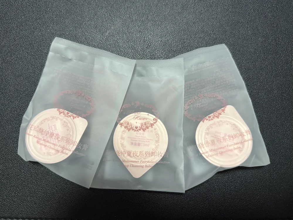 Flower Knows Crema struccante detergente da viaggio 3 ml Facile da rimuovere senza irritazione Trucco fuso Piccolo campione