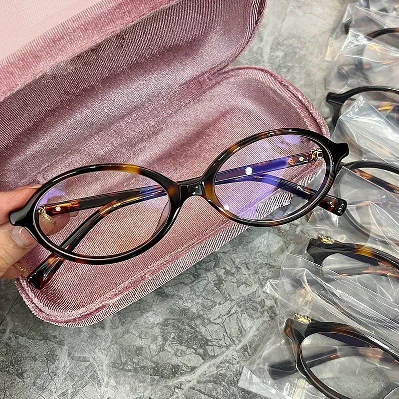 2024 Retro Brown Eyeglass Frame European and American Trendy Small Oval Frame Anti Blue Light Glasses for Women Glasses Whosale