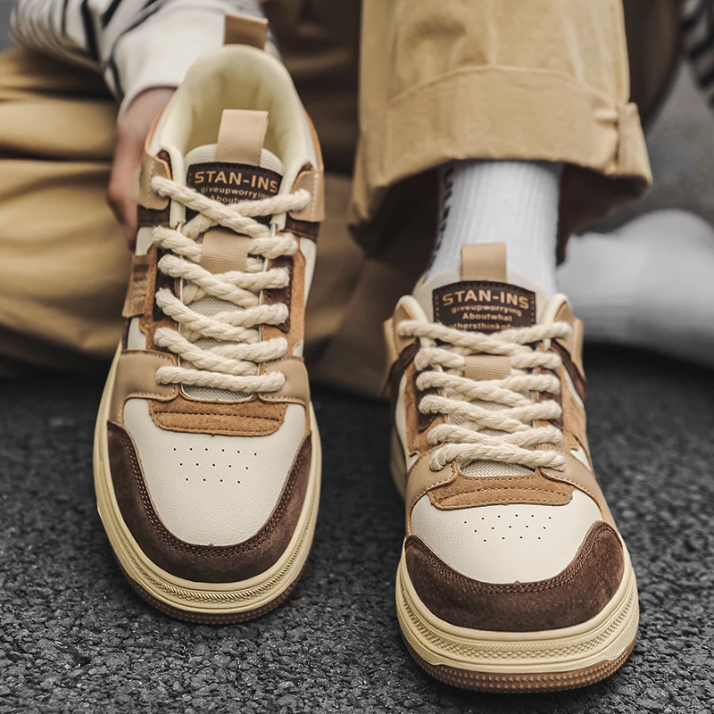 Scarpe da ginnastica da uomo nuove Scarpe da skateboard sportive casual alla moda Scarpe basse da jogging comode e traspiranti da esterno Scarpe da tennis maschili