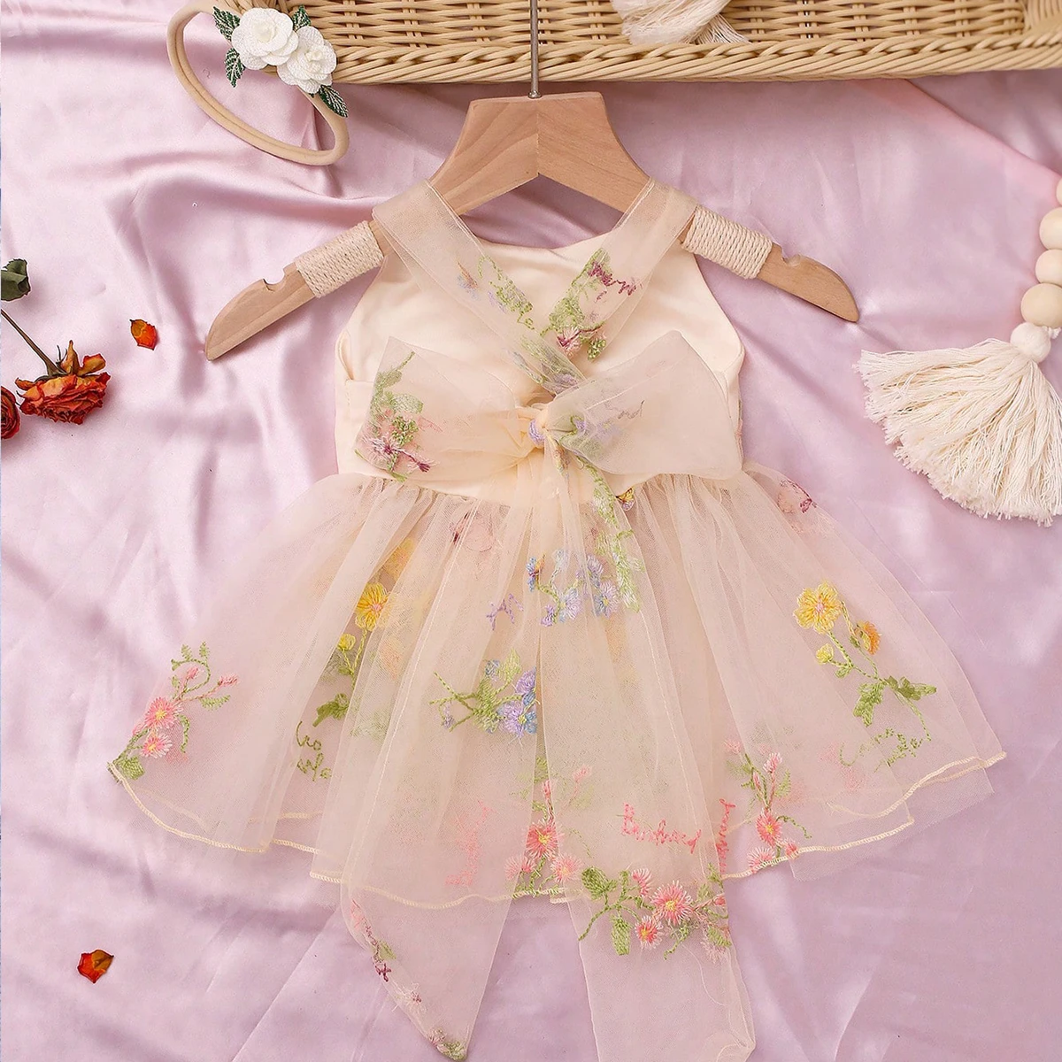 Ylsteed Beige Embroidery Newborn Photography Romper with Small Flower Headwear 0-3 months Infant Baby Girl Photography Sets