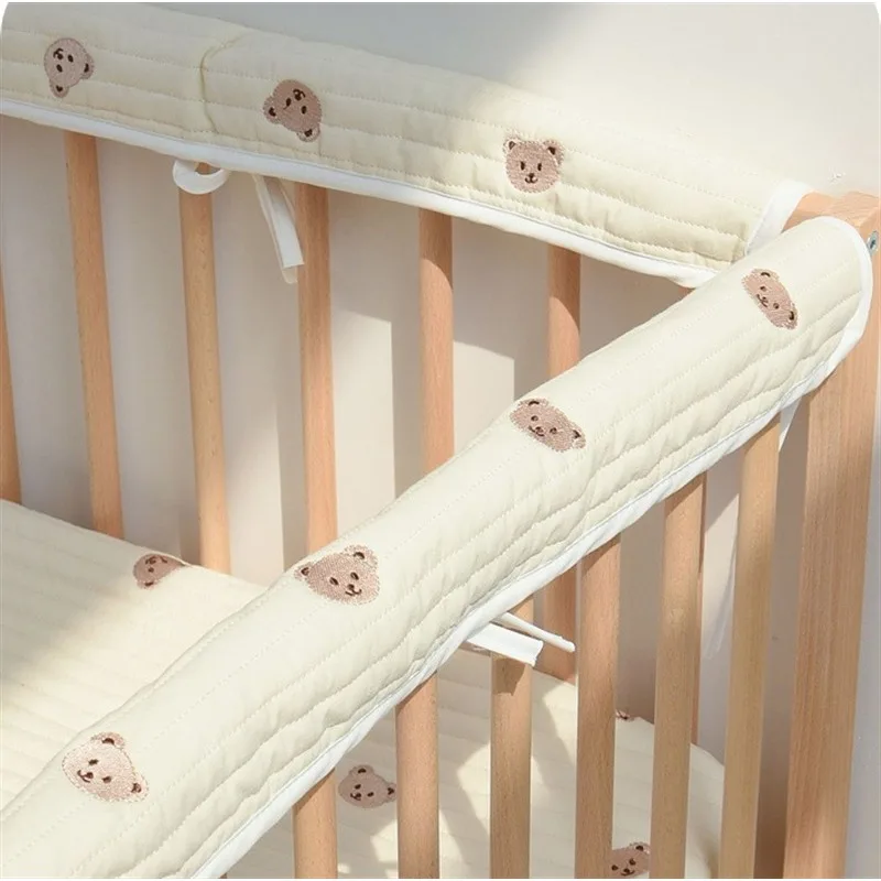 Ins Korean embroidered bear bed bumper-100% cotton soft anti-collision strip, bite-resistan, trendy baby safety guard.