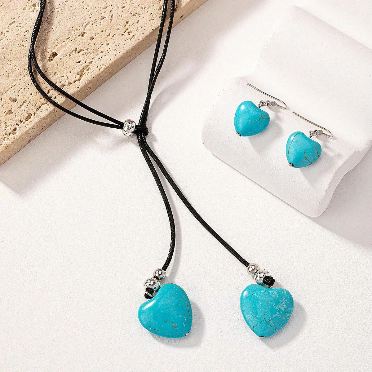 Obega Turquoise Stone Heart Pendant Necklace Earring Set Charming Love Heart Shape Pendant Brown Leather Necklace Earrings Set