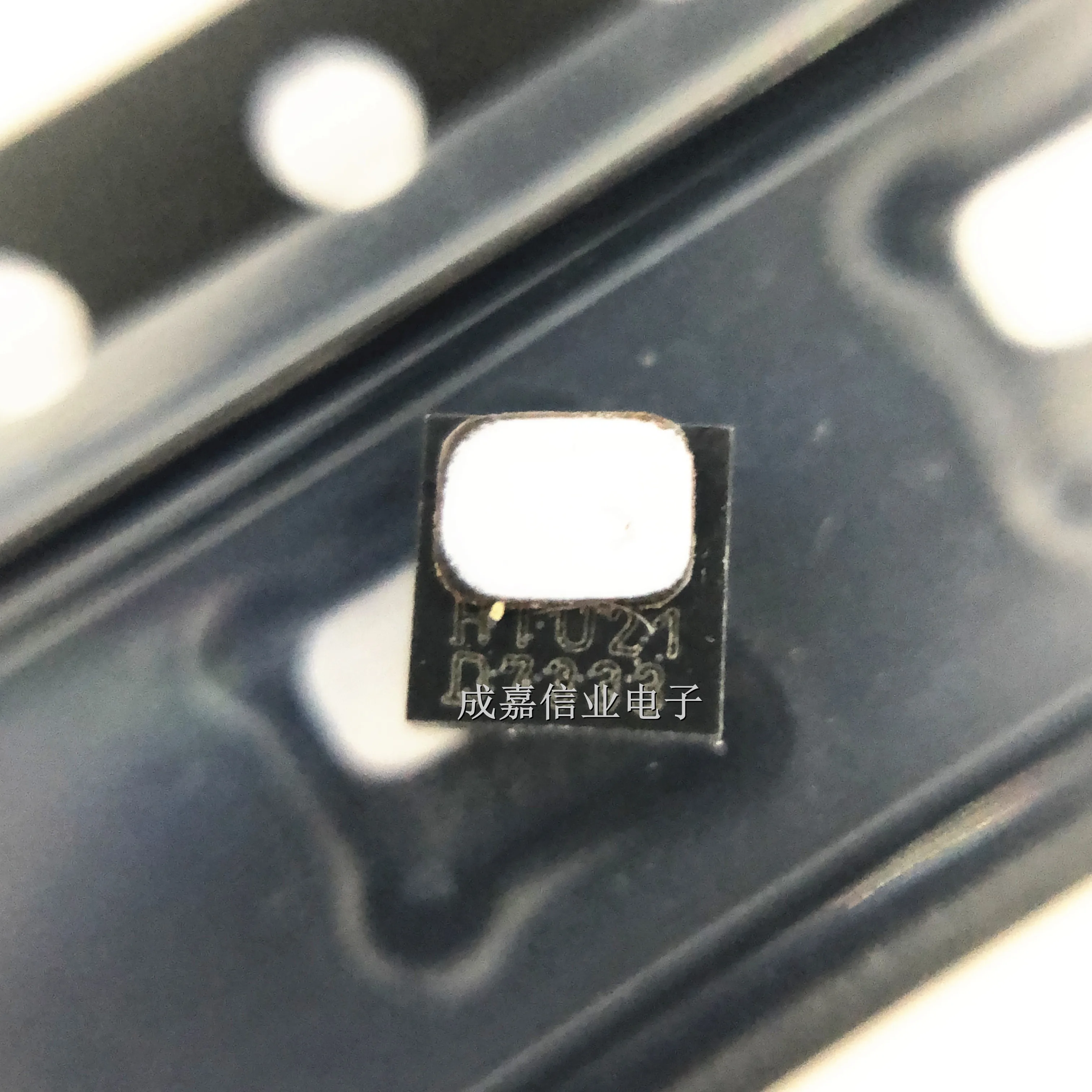 10pcs/Lot HTU21DF DFN-6 HTU21D Temperature And Humidity Sensor I2C 1.5V~3.6V 450uA 0%RH~100%RH
