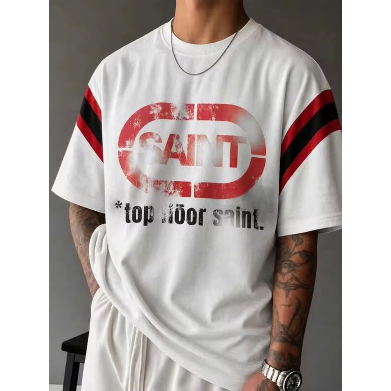 Camiseta holgada con estampado de doble cara para hombre de Fractyr, camiseta lavada con rayas de carreras "Saint Top Floor", camiseta informal urbana roja y blanca, camiseta de manga corta con cuello redondo y tacto suave, adecuada para estilo urbano y deportivo Y2K