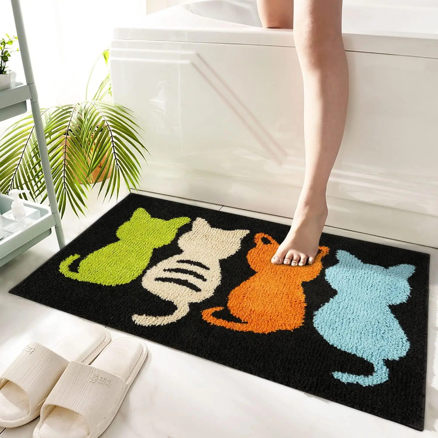 VIKAMA Bath Mat for Bathroom Non Slip Machine Washable Soft Absorbent Cute Bath Rug Plush Bath Entryway Doormat Home Decoration