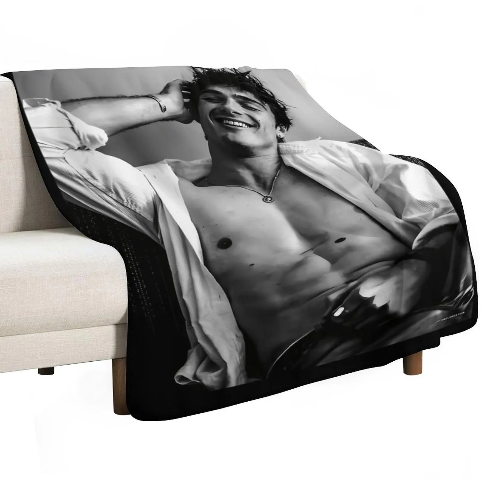 jacob elordi Throw Blanket Soft Cozy Blanket for Pet Kids Adults