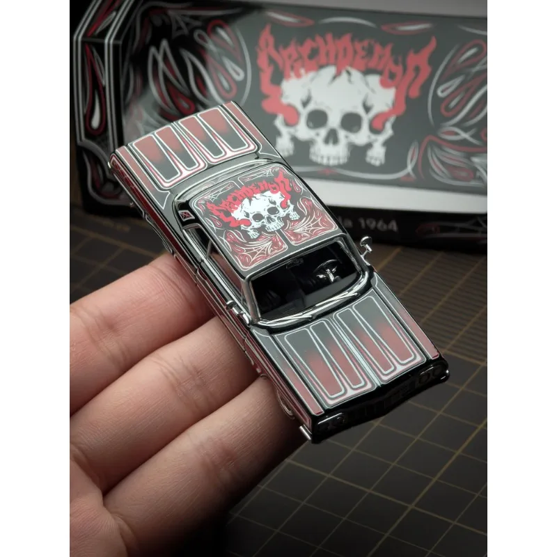 97M 1:64 Chevrolet Impala 1964 Dia de Muertos Special Edition Die-cast Alloy Car Model, a gift for boys a collectible souvenir.