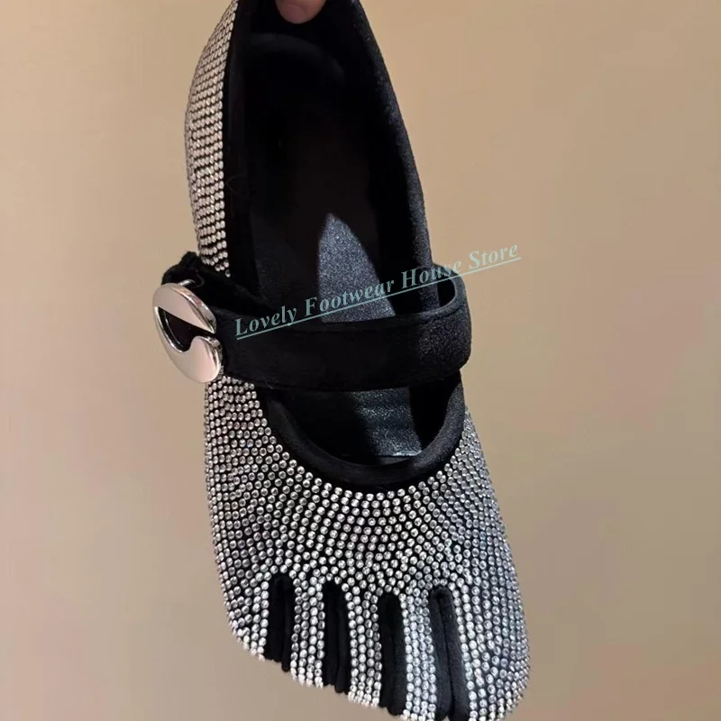 

Роскошные женские лоферы с разрезом на пять пальцев, удобные женские туфли на плоском каблуке с пряжкой, черные, серебристые вечерние туфли