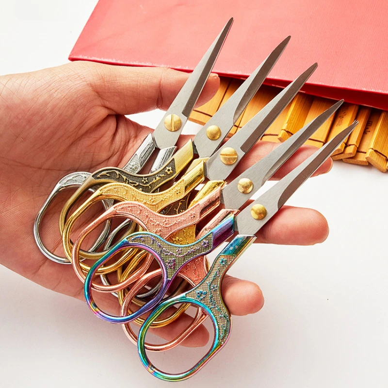 빈티지 매화 꽃 릴리프 핸들 스테인레스 스틸 재단사 가위, 크로스 스티치 예술 바느질 가위, 가정용 종이 원단 커터, 1PC