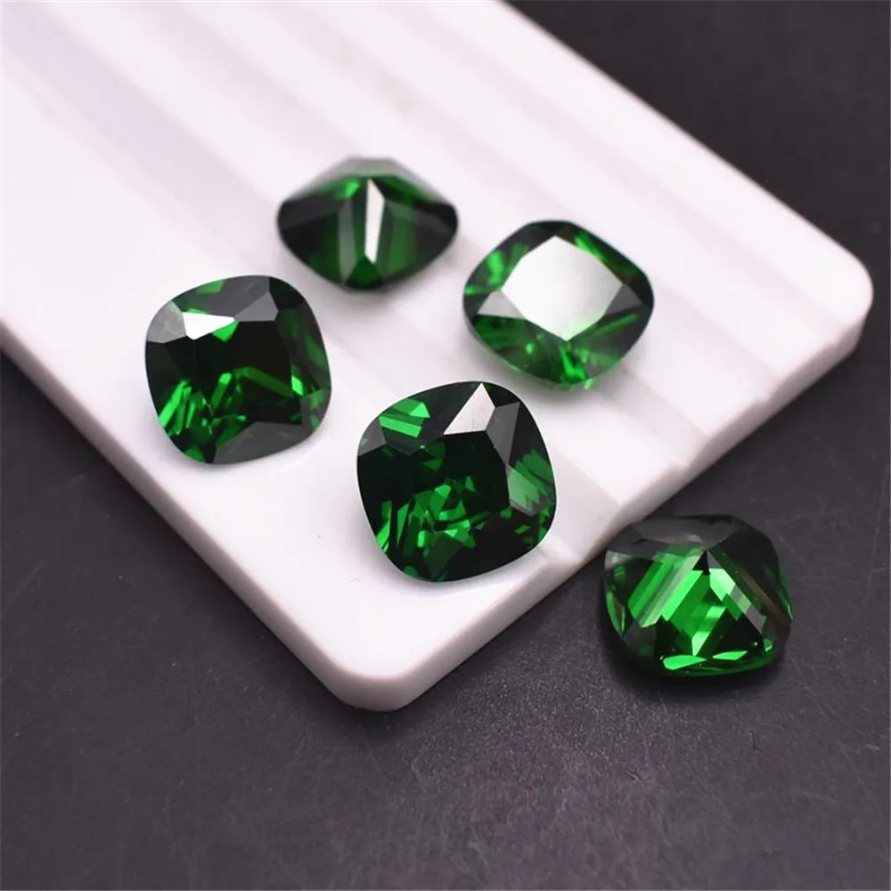 High Quality Emerald Square Faceted Gemstone Cushion Cut Medium Green Emerald Gem