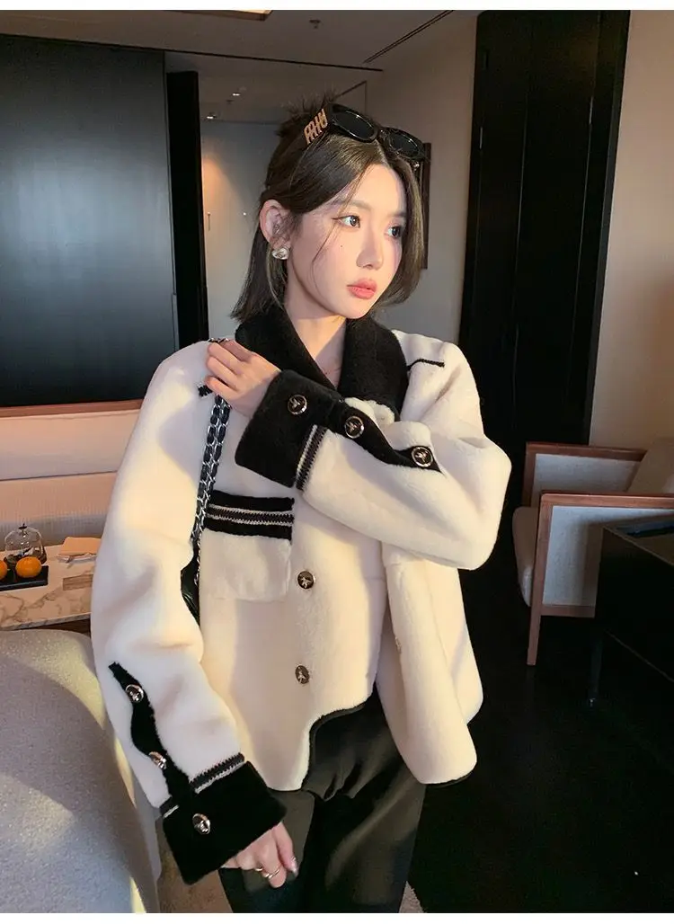 Korea Women Faux Fur Coat Winter Female Fur Integrated Lamb Wool Short Outcoat Loose Fashion Casual Versatile Outerwear