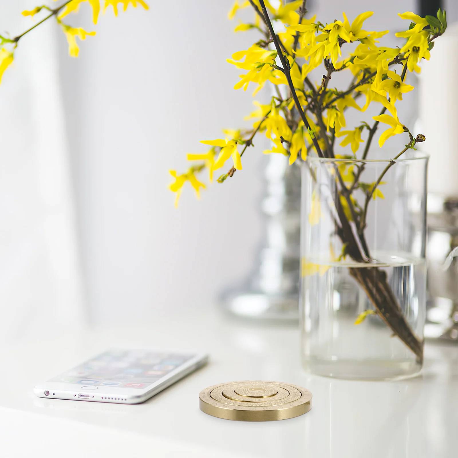 

Mini Metal Luopan For Kids Portable Feng Shui Decor Bagua Swing Copper Ornament Rotating Relaxation Game Vintage Brass Tai Chi