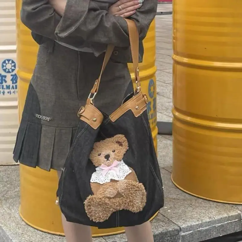 

Оригинальная джинсовая сумка в форме ведра, большая вместительная женская сумка на одно плечо, ручная большая сумка в американском стиле ретро с мультяшным животным узором