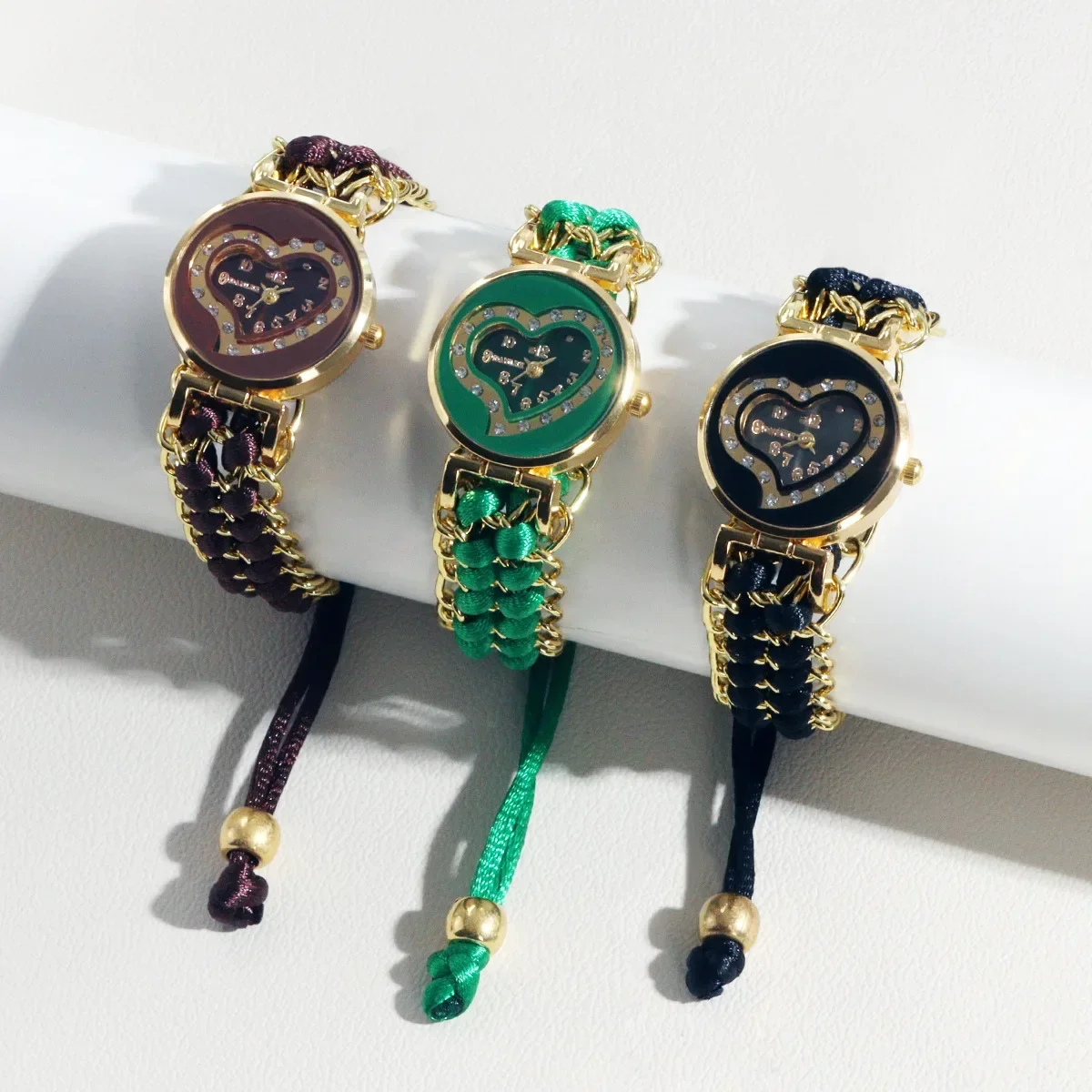 Женские кварцевые наручные часы с бриллиантами и браслетом, модные кварцевые наручные часы в простом стиле, женские часы