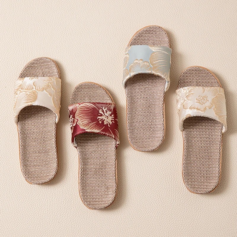 Silk Oriental Floral Slippers  - огляд і ціна Women Shoes Mules