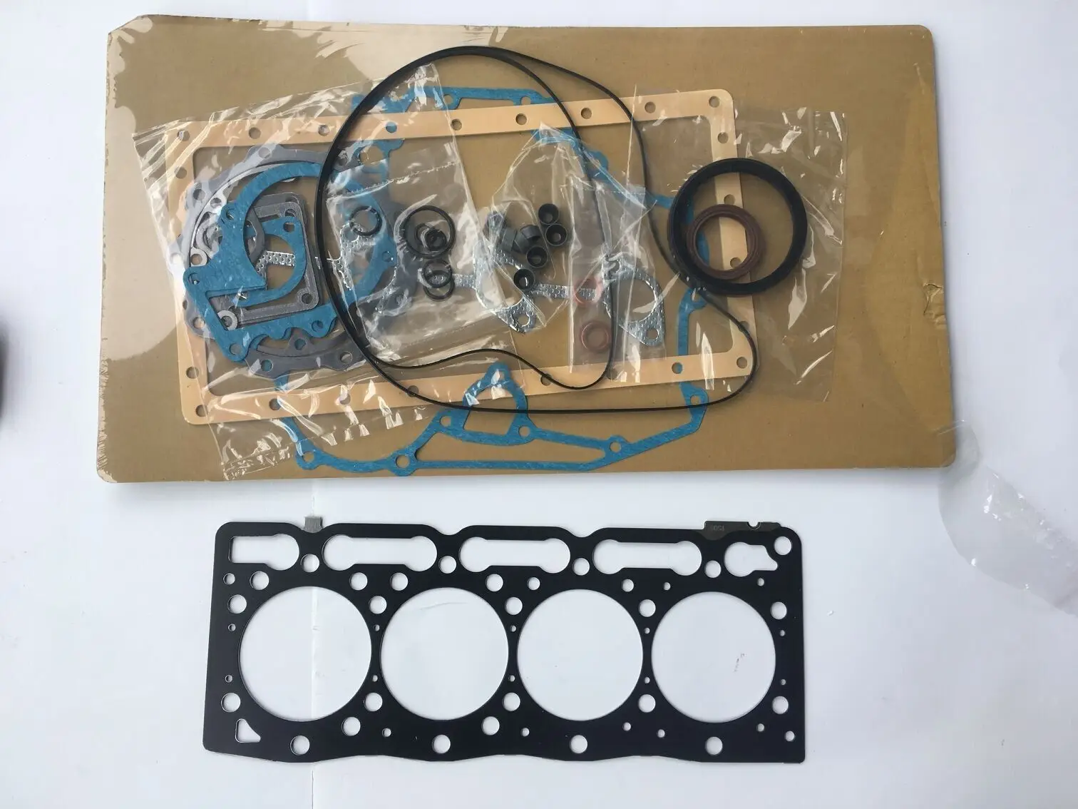 

V1305 Full Complete Gasket kit For Kubota Engine Tractor With Head Gasket