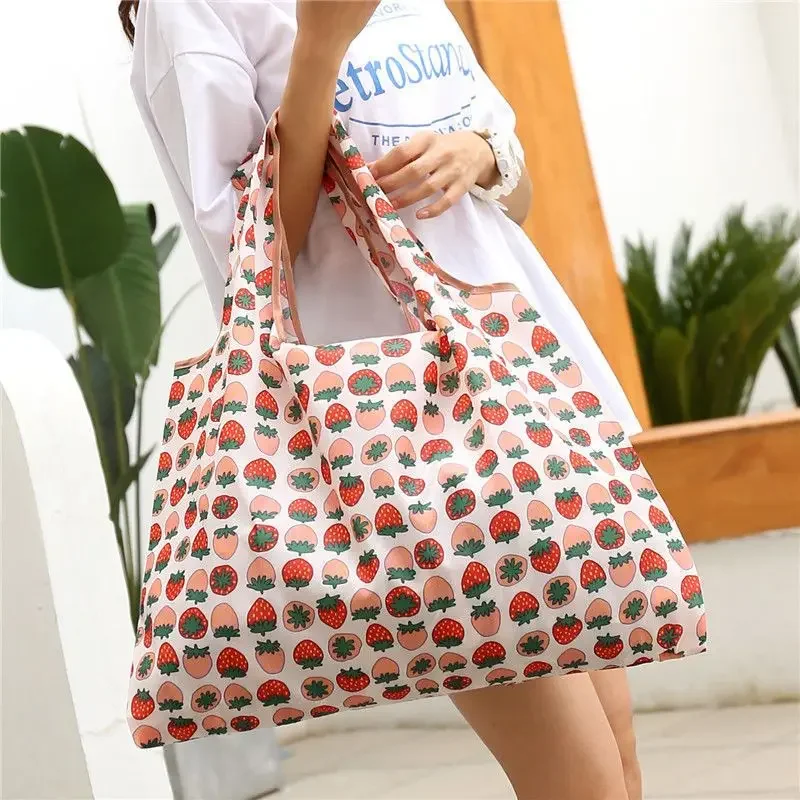 Shopping Bags Women Fashion Large Capacity Couples Streetwear Printed Waterproof Eco-Friendly Handbags Portable Tote Bag Chic