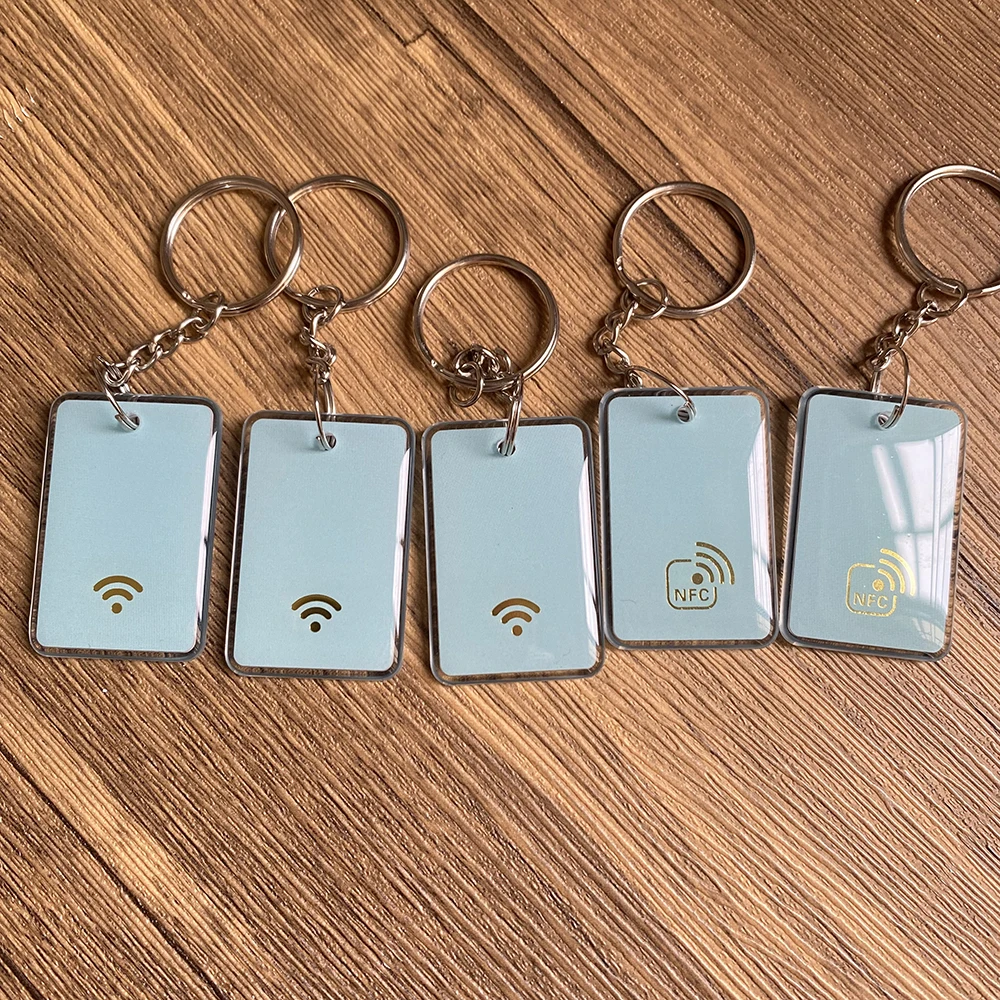 144Bytes 13.56MHz NFC213 Chip Social Media NFC Tap card Keychain Epoxy Waterproof Keyring