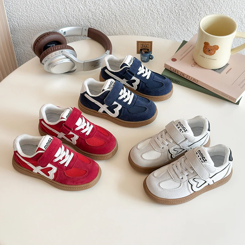 

Children's Sneakers Size 27-36 Red Heart Boys Girls Board Shoes Four Seasons Models White Soft Non-slip Kids De Training Shoes