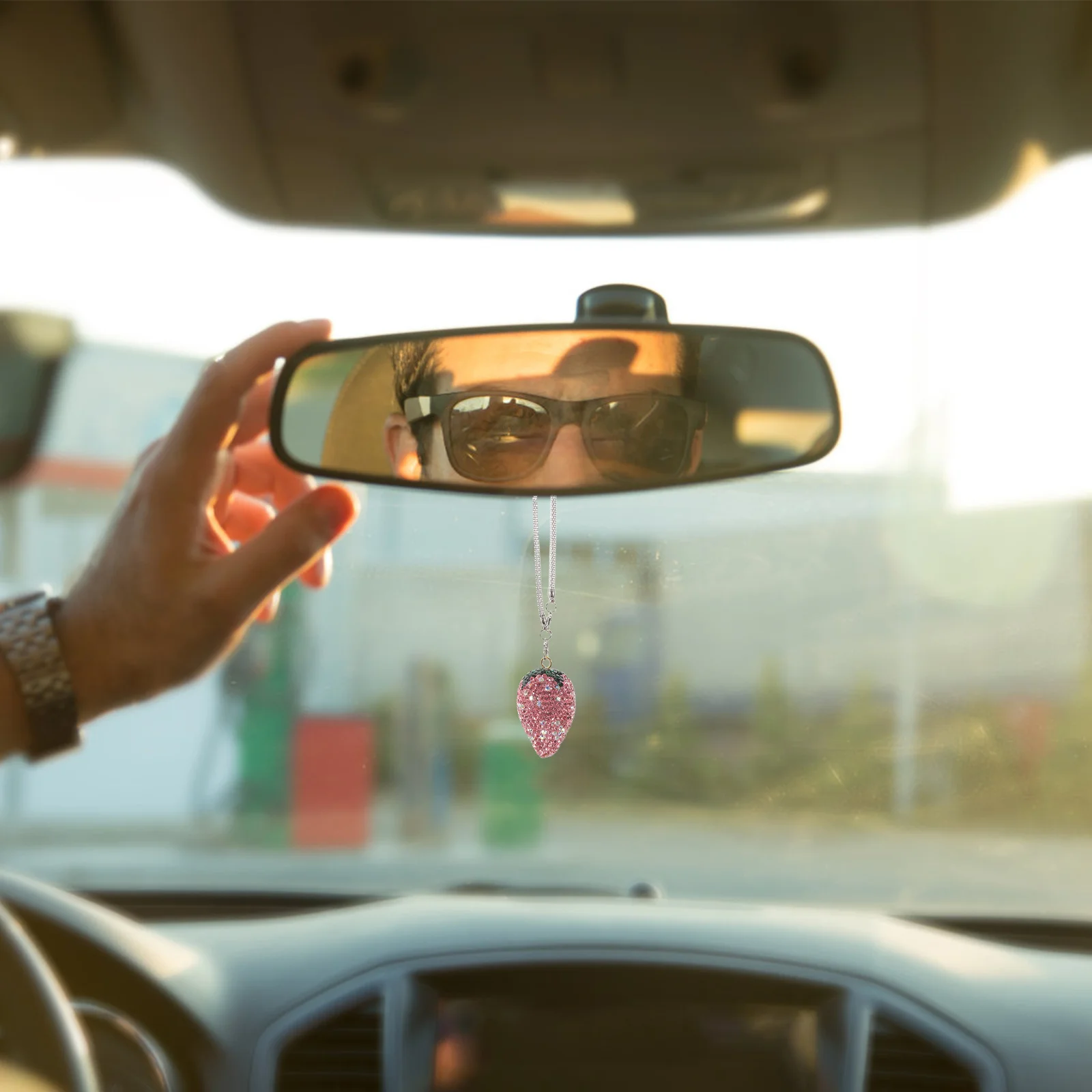 

Car Rearview Mirror Strawberry Pendant Crystal Rhinestone Pink Interior Hanging Crystal Car Charm Cute Accessories for Girls