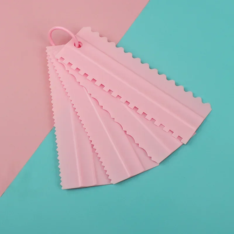 

New Plastic Cream Scraper Set 4PCS/Set DIY Baking Tools Pattern Comb Cake Scraper Baking Accessories