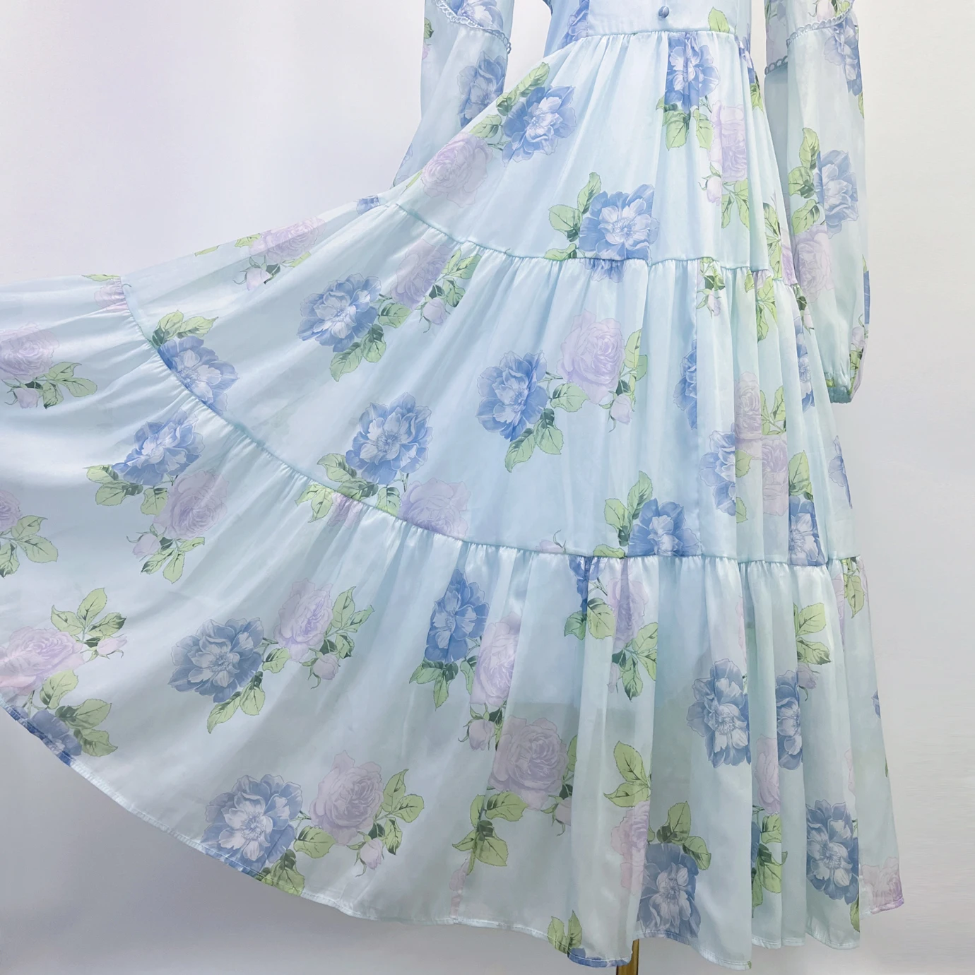 French Fashion Women V Neck Flower High Waist Long Dress New Autumn Pink Floral Print Chiffon Lantern Sleeve Holiday Maxi Robe