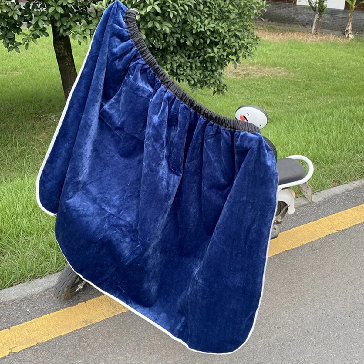 

Зимний ветрозащитный чехол для мотоциклетных скутеров, наколенник, теплое водонепроницаемое зимнее одеяло, теплый фартук для ног электромобиля