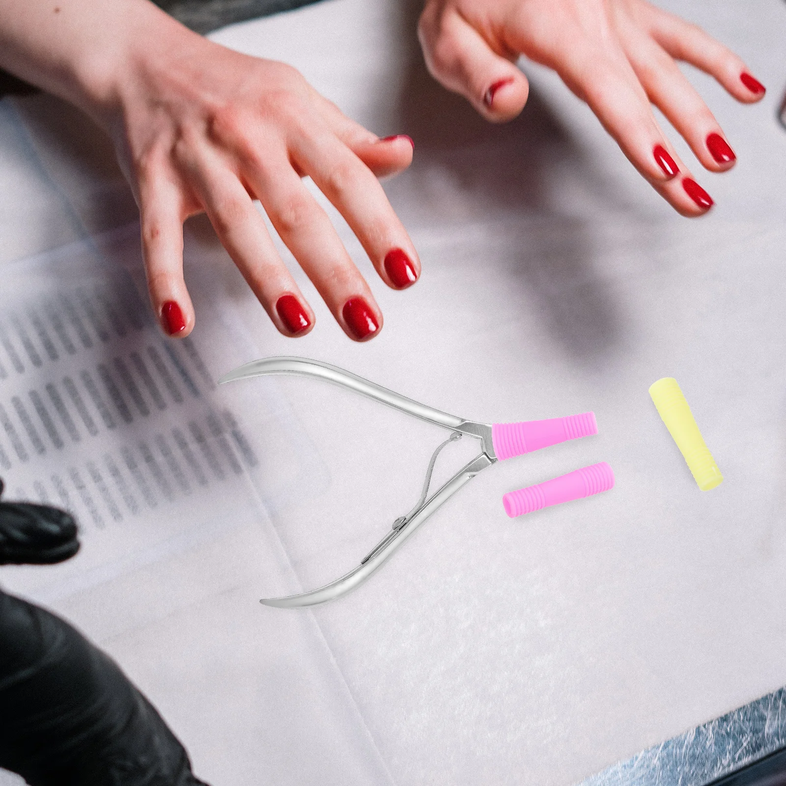 

6Pcs Silicone Tweezers Covers Non-Slip Protective Sleeves for Nail Art Manicure Tweezers Scissors Tip Caps Tool Accessories