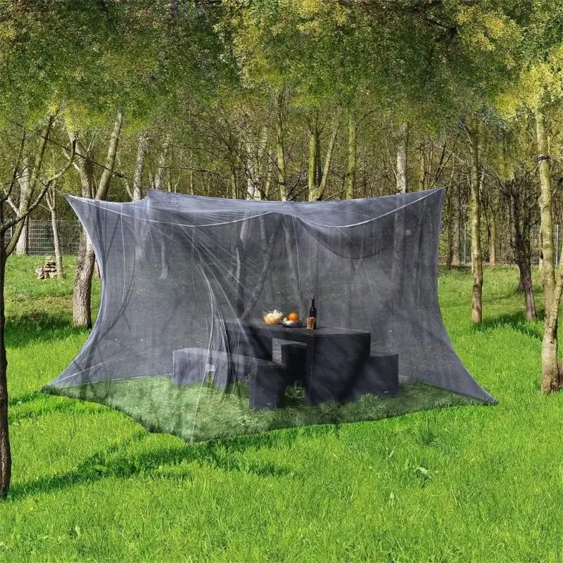 spacious-300x300cm-outdoor-insect-screen-highlighting-tight-weave-for-total-security