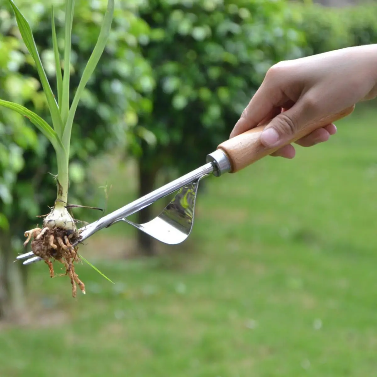 Weeding shovel, easy to remove weeds,  weeding shovel, practical and convenient gardening tool, suitable for gardening