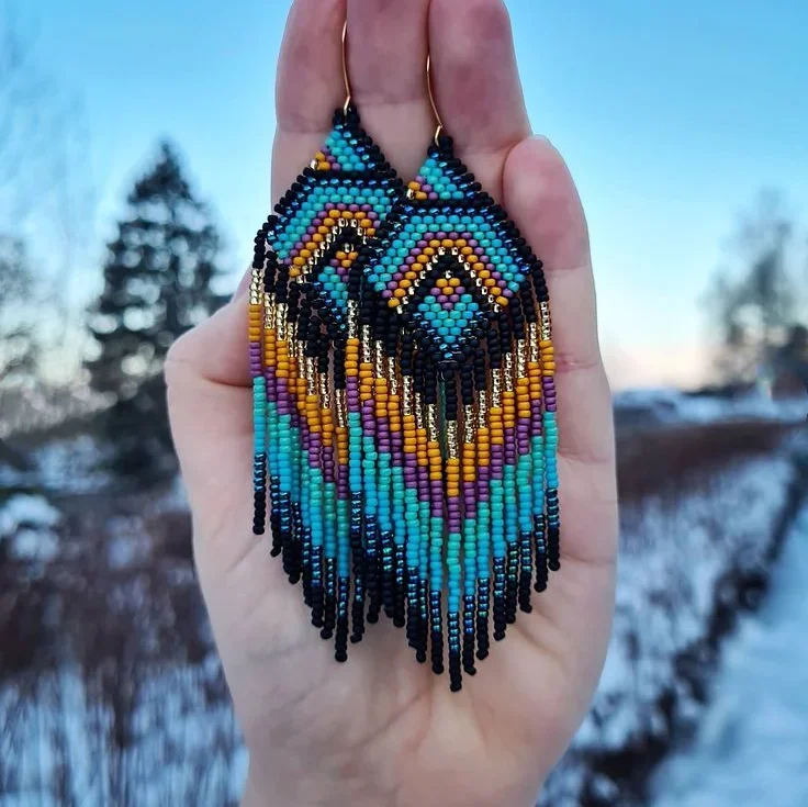 

ZGMXR Серьги из рисовых бусин с кисточками Радужный дизайн Оригинальность Астраль Ручное вязание Богемия Сплав Модные простые серьги из бисера