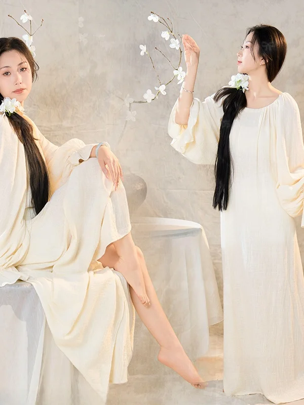 

New Spring Chinese Style Eastern Aesthetic Studio Photography Clothing Ethnic Girl Cold Tone Atmosphere Art Photo Shooting