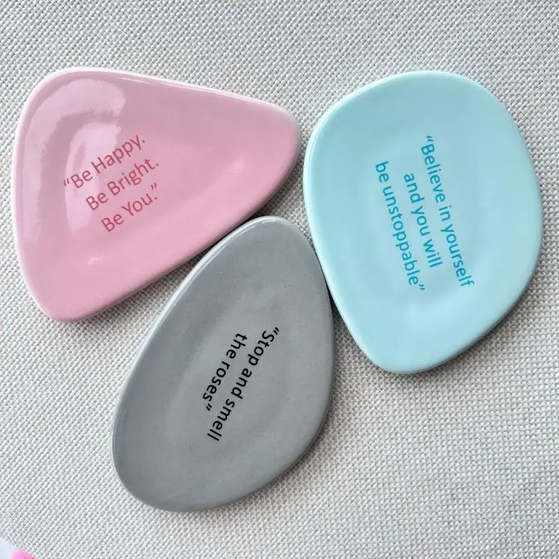 

Керамический массажер Гуаша для лица и тела, щетка для меридианов, скребок, удобный для расслабления, способствует улучшению кровообращения